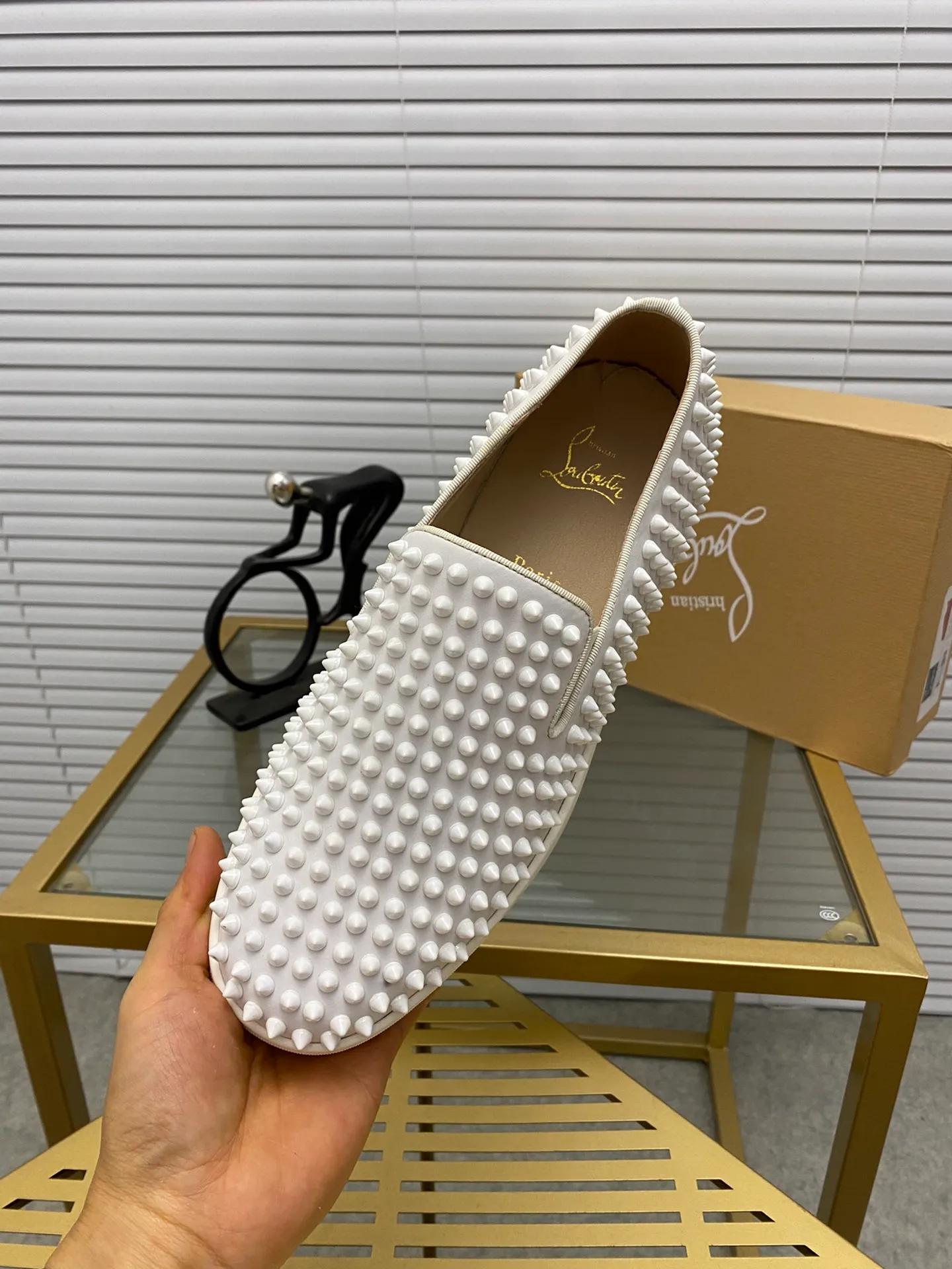 Ex-factory price 480. christian louboutin (CL red sole shoes) counter nail series, high-top casual sneakers for couples 📢 📢 📢 Exclusive hot style release 🎈🎈💪 Movable latex feet 👻 Finished outsole stitching line [satisfied] 😝Female 35-40# Male 38#-46, global supply😝 [Top version]: Original imported cowhide upper, top original leather lining, original molded TPU outsole, original 1:1 detail processing, original shoe last, large quantities in stock, rest assured as shown above
